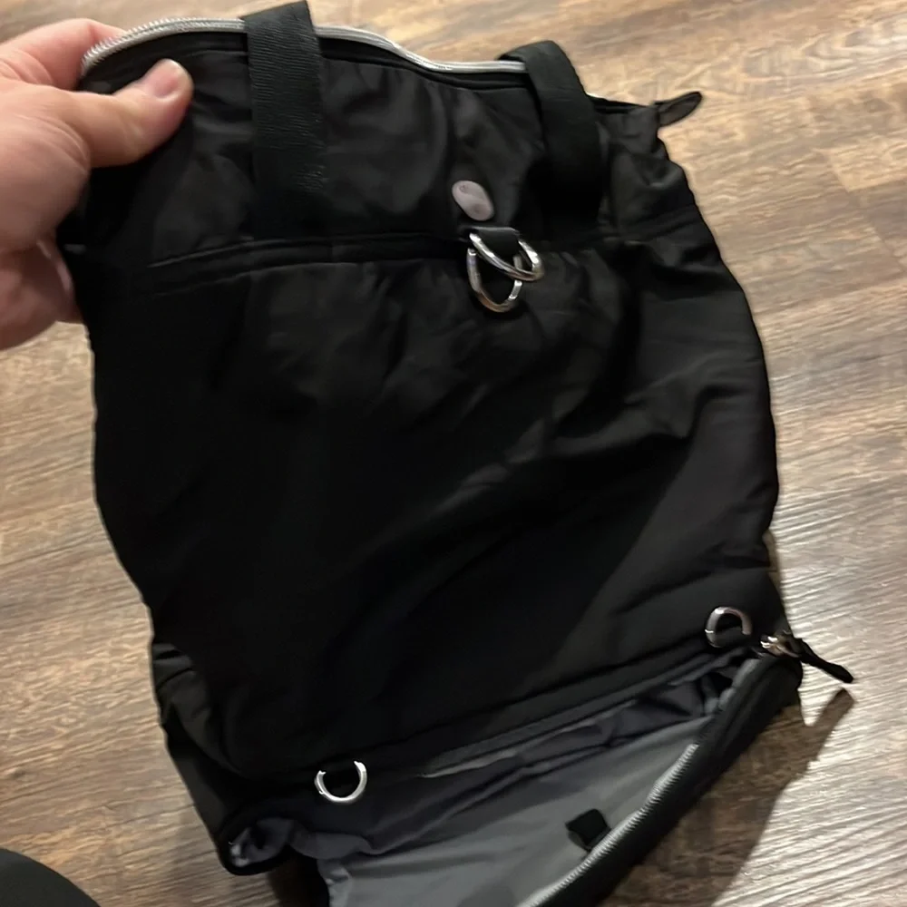 Skip hop pump bag